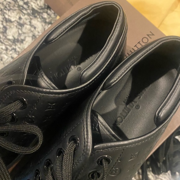 LOUIS VUITTON
Monogram Leather black Size 8 - Picture 4 of 6